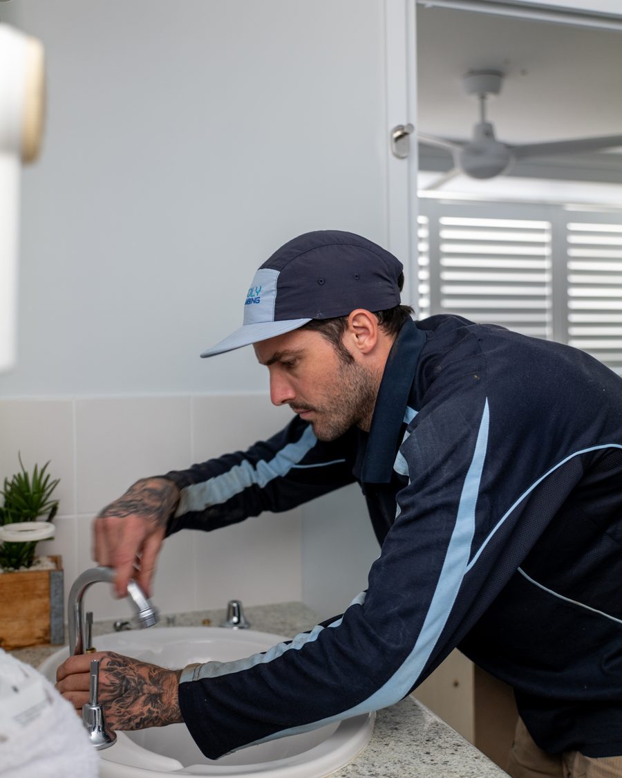 Repairing a basin tap